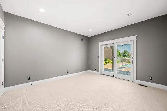 $949,900 | 1675 Devonshire Drive, Seymour, IN 47274