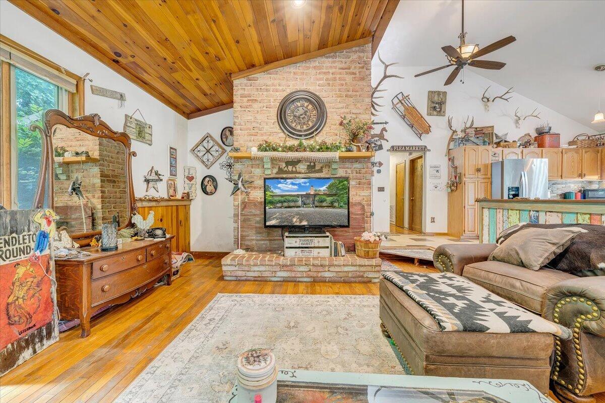 879 Aps Knob Road New Castle, VA 24127 - Photo 8 of 42 08-MIB07323