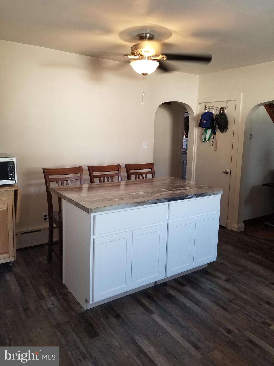 8333 Philadelphia Road Baltimore, MD 21237 - Photo 4 of 11 Newer Kitchen Island with Oak HW