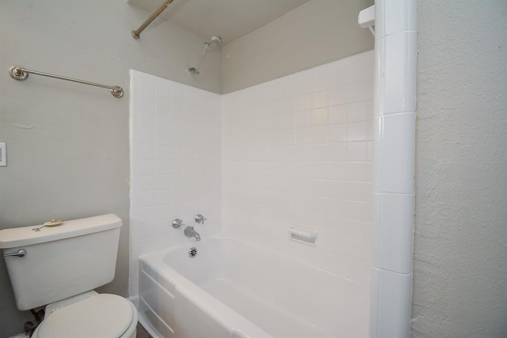 2718 Wroxton Road, Unit 3 Houston, TX 77005 - Photo 20 of 21