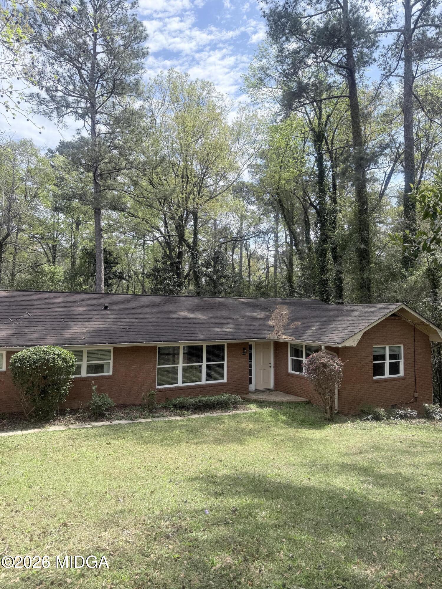 864 Windsor Road Macon, GA 31204 - Photo 2 of 23 IMG_3543