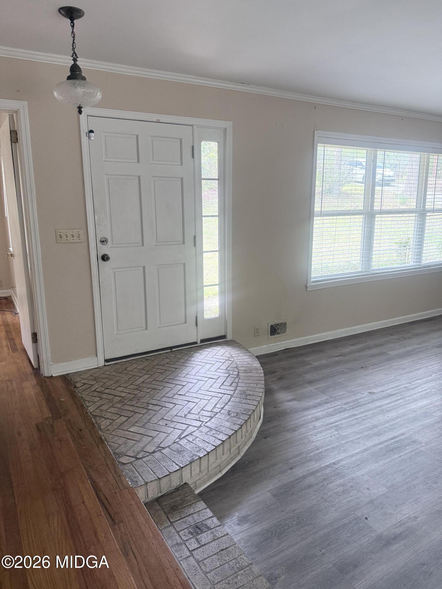 864 Windsor Road Macon, GA 31204 - Photo 4 of 23 IMG_3560