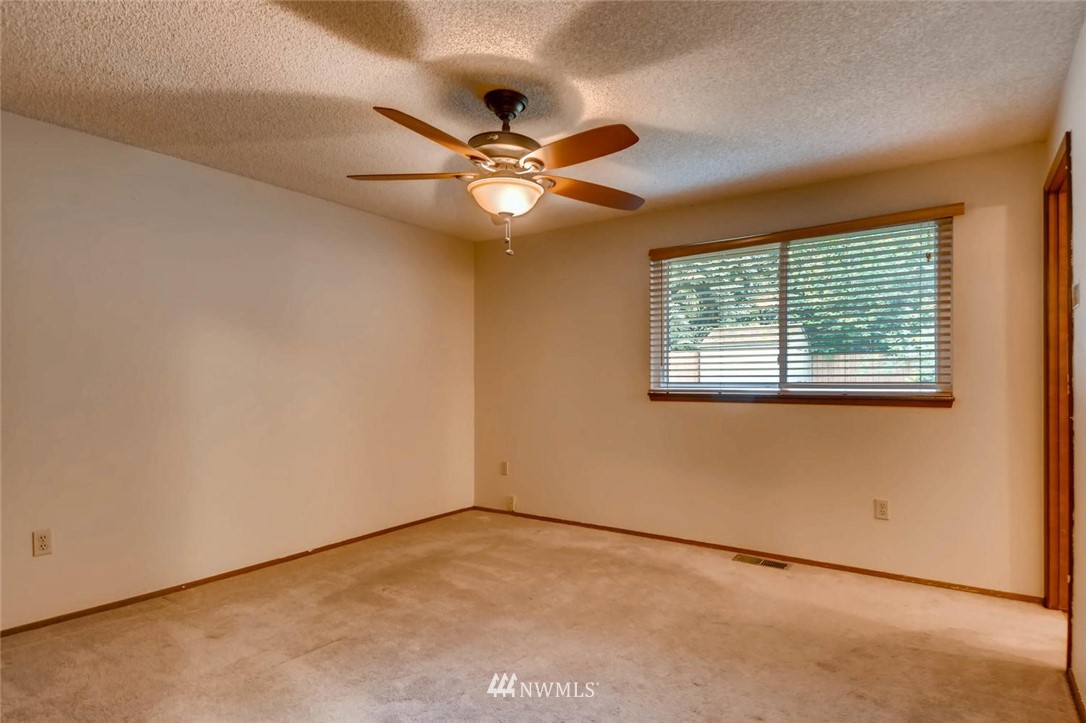 15417 Southeast 176th Place Renton, WA 98058 - Photo 12 of 21 Gallery Image 12