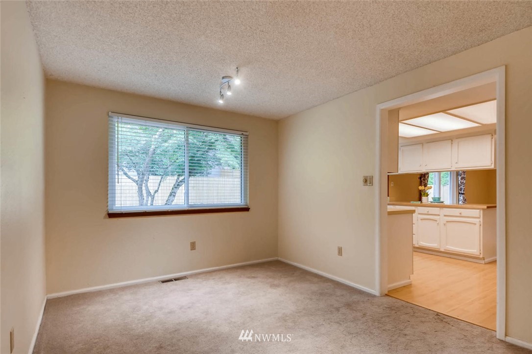 15417 Southeast 176th Place Renton, WA 98058 - Photo 4 of 21 Gallery Image 4
