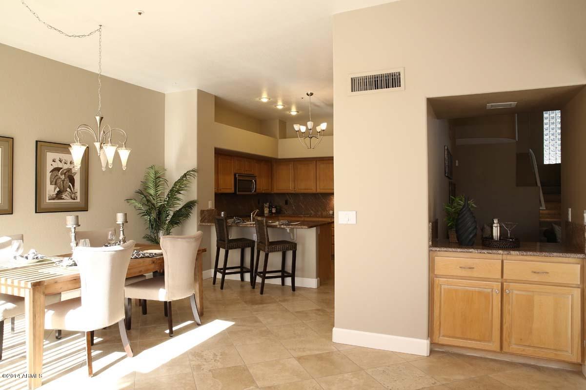 7525 East Gainey Ranch Road, Unit 107 Scottsdale, AZ 85258 - Photo 15 of 39 Family Room-Kitchen