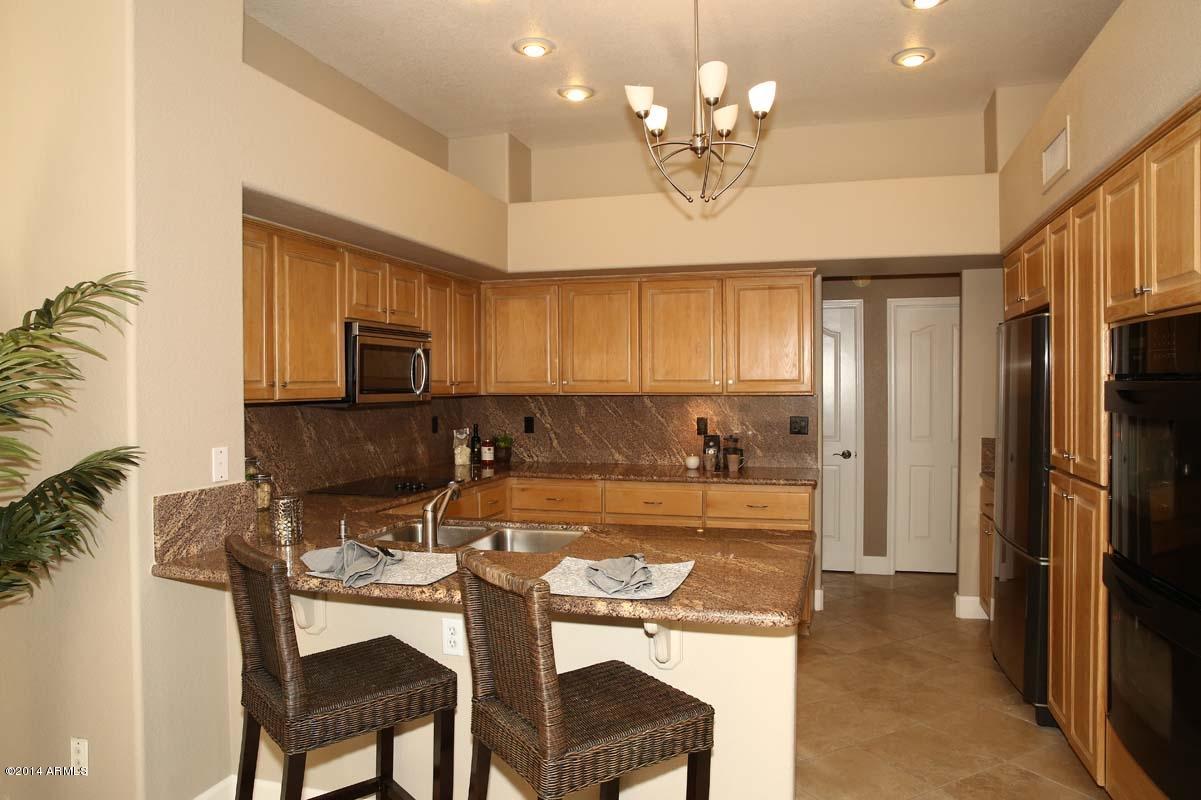 7525 East Gainey Ranch Road, Unit 107 Scottsdale, AZ 85258 - Photo 4 of 39 Kitchen2
