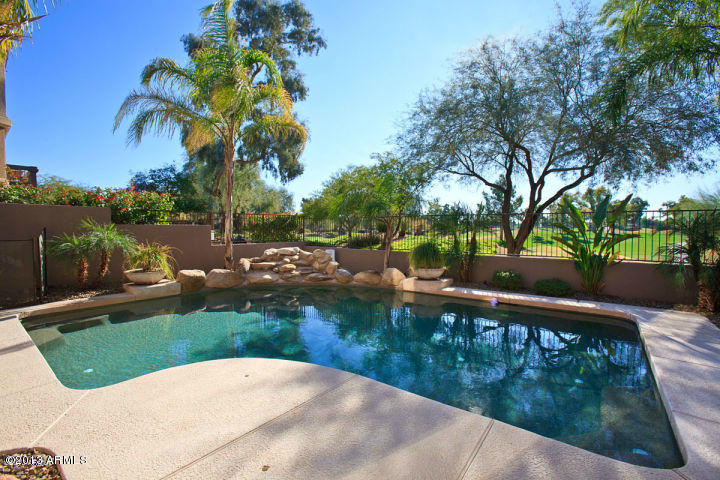 7525 East Gainey Ranch Road, Unit 107 Scottsdale, AZ 85258 - Photo 5 of 39 Rare private pool on course