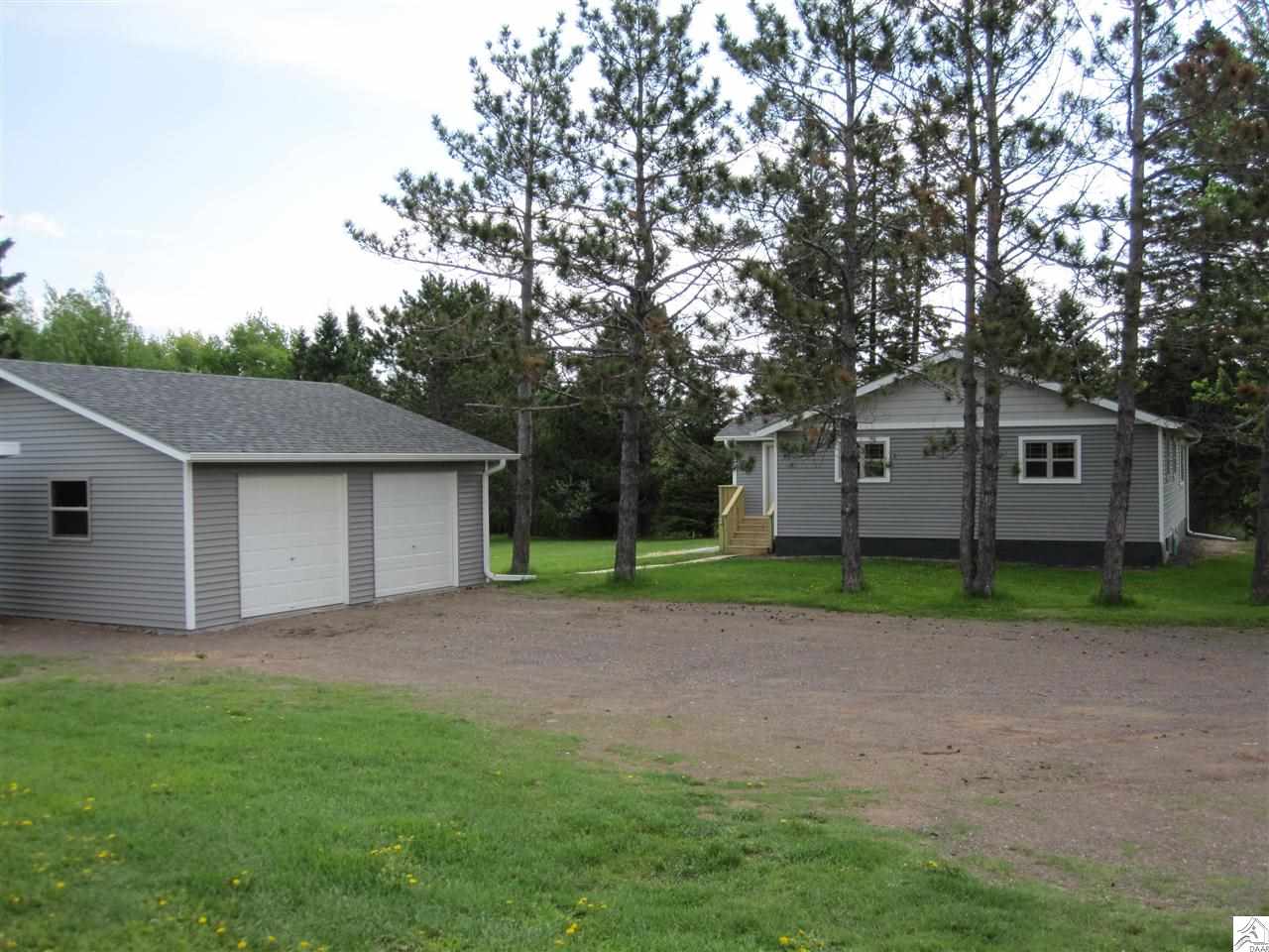 5205 Arnold Road Duluth, MN 55803 - Photo 2 of 17