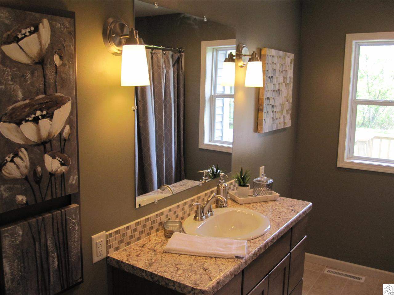 5205 Arnold Road Duluth, MN 55803 - Photo 8 of 17