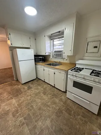 $950 | 334 Maryland Avenue, Port Allen, LA 70767
