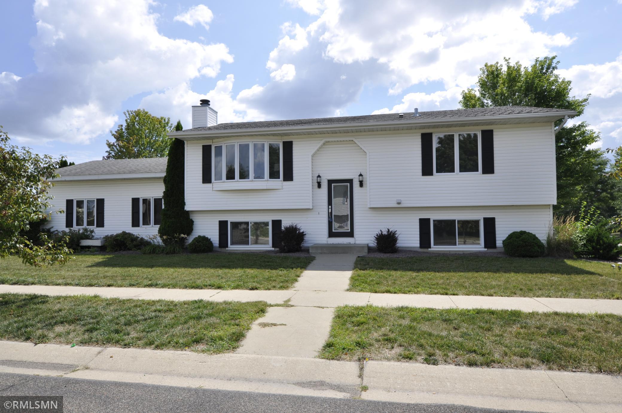 4438 9th Street Northwest Rochester, MN 55901 - Photo 1 of 24
