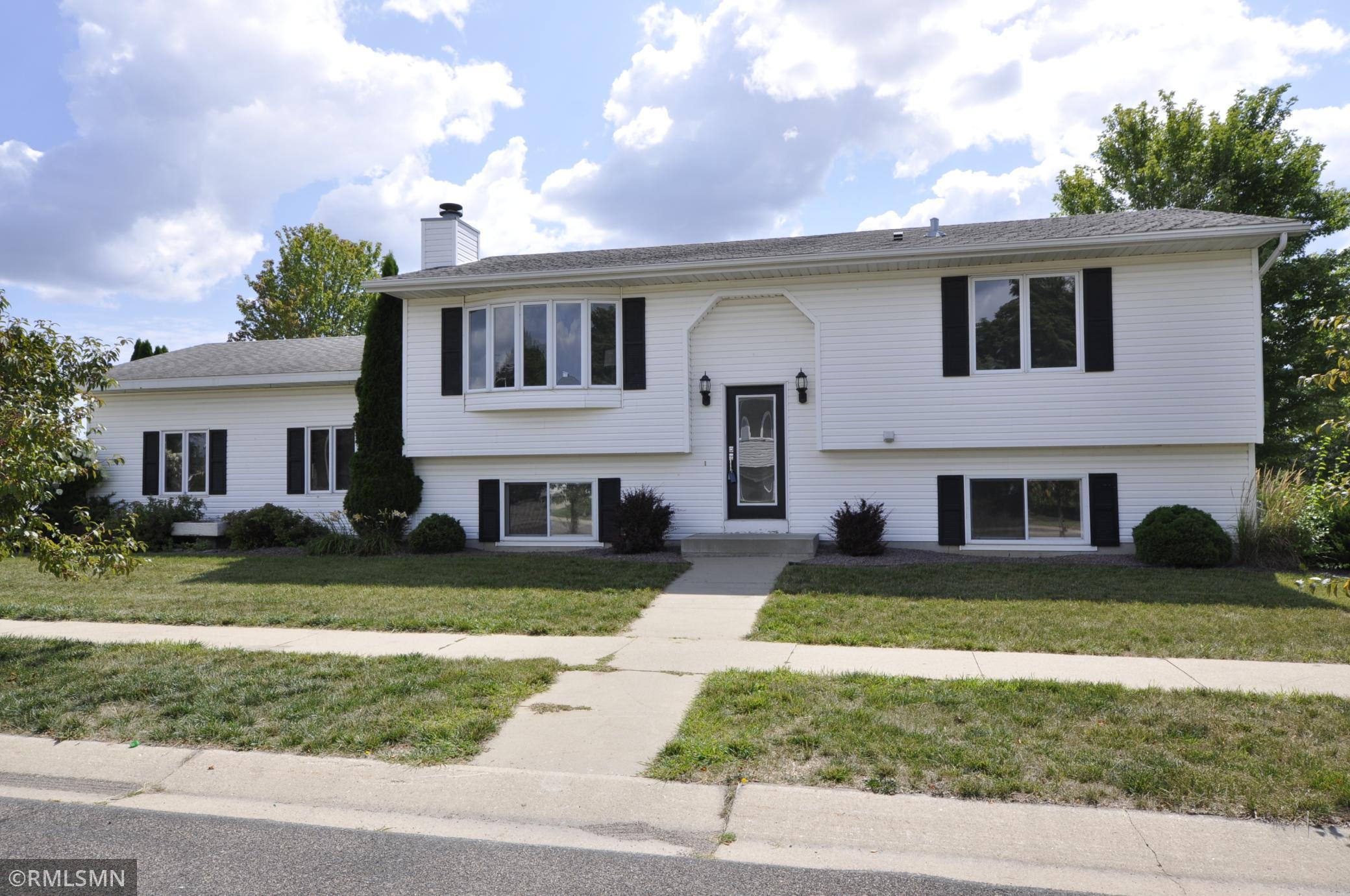 4438 9th Street Northwest Rochester, MN 55901 - Photo 20 of 24