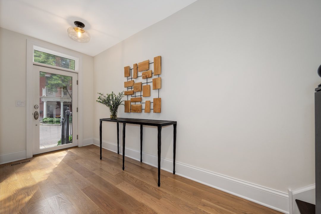 461 North Clinton Street Chicago, IL 60654 - Photo 4 of 37