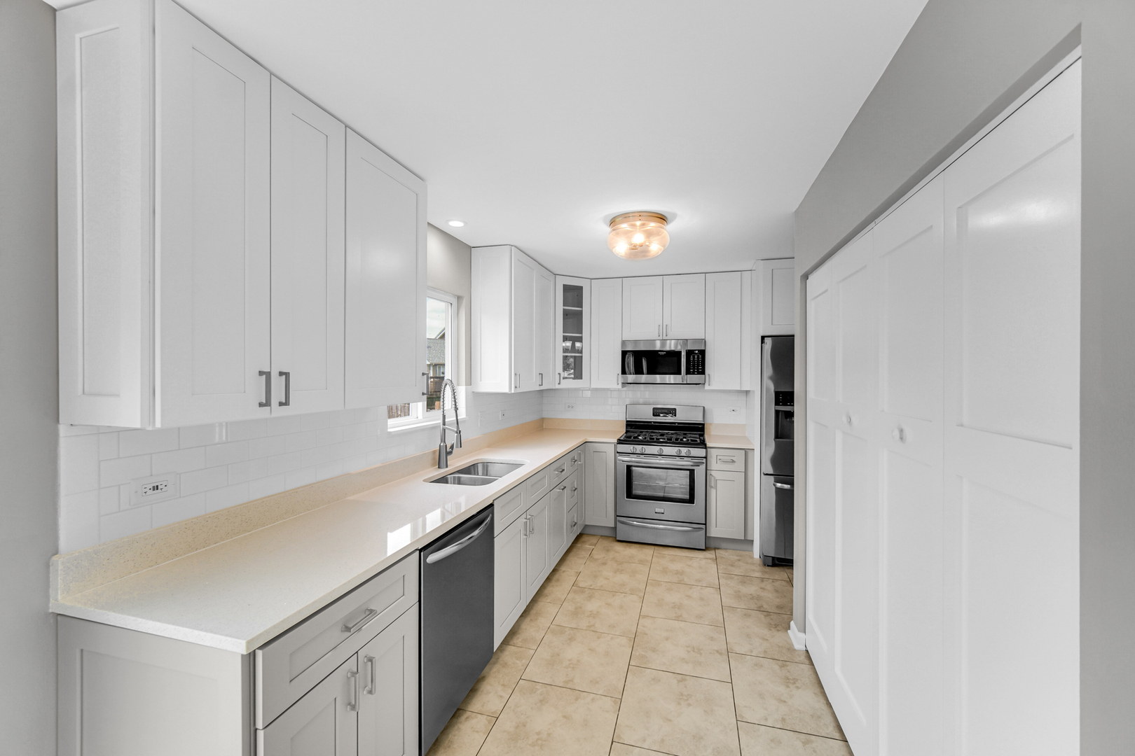 615 Red Barn Trail Bolingbrook, IL 60490 - Photo 8 of 15