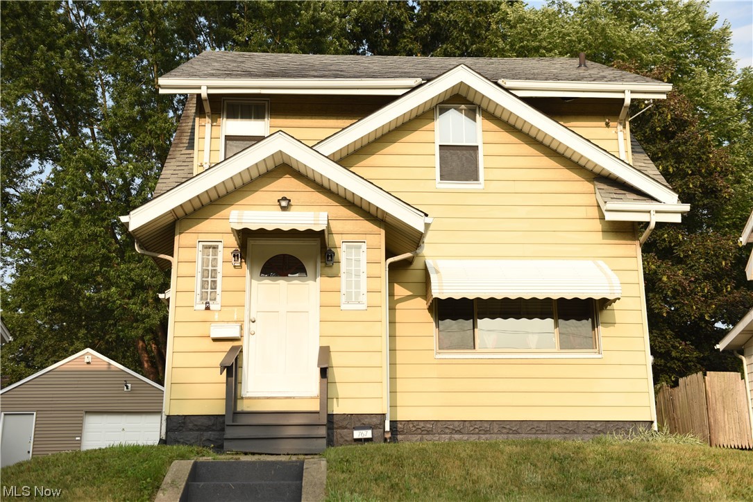 767 Brittain Road Akron, OH 44305 - Photo 1 of 35
