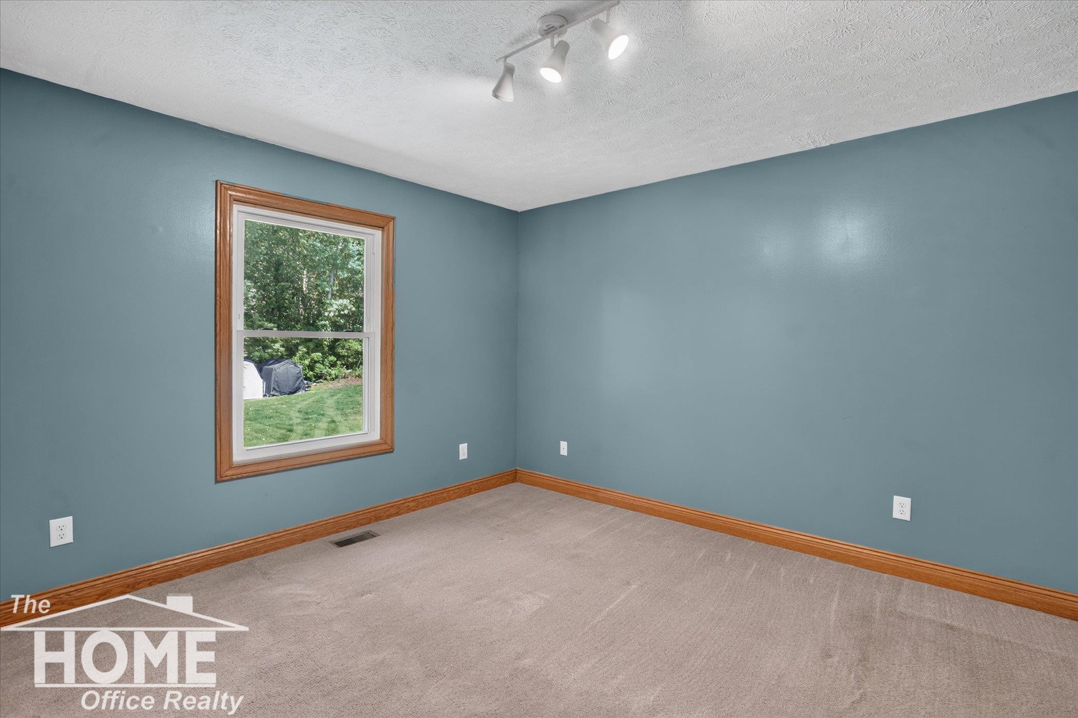 422 Williams Street Perry, MI 48872 - Photo 14 of 36