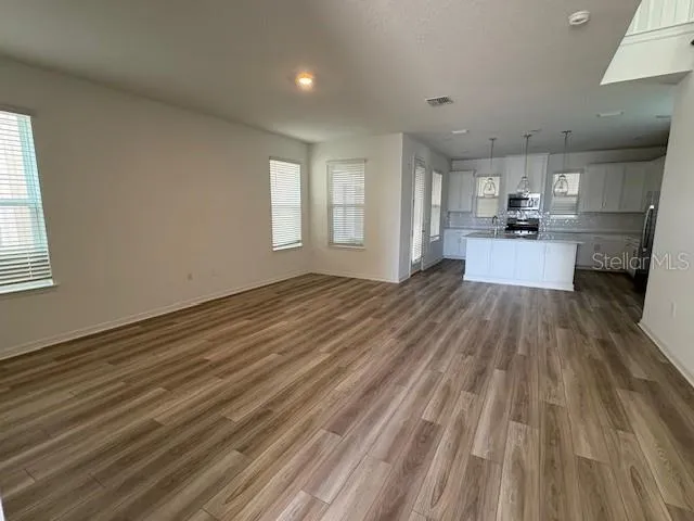 a view of an outdoor space and city view