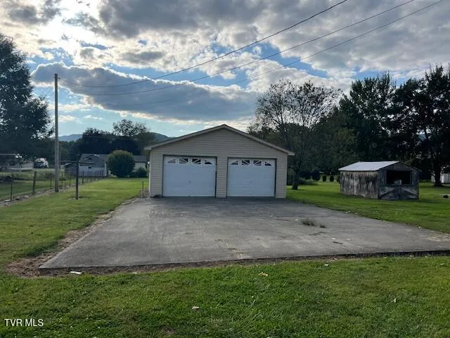 $149,900 | 372 Jackson Lane, Mountain City, TN 37683