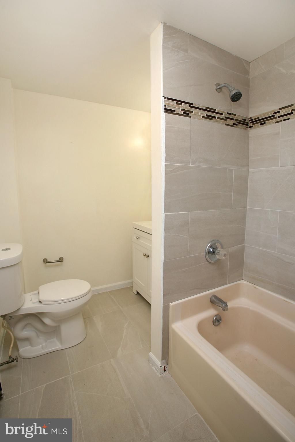 218 West Adams Street Paulsboro, NJ 08066 - Photo 11 of 26