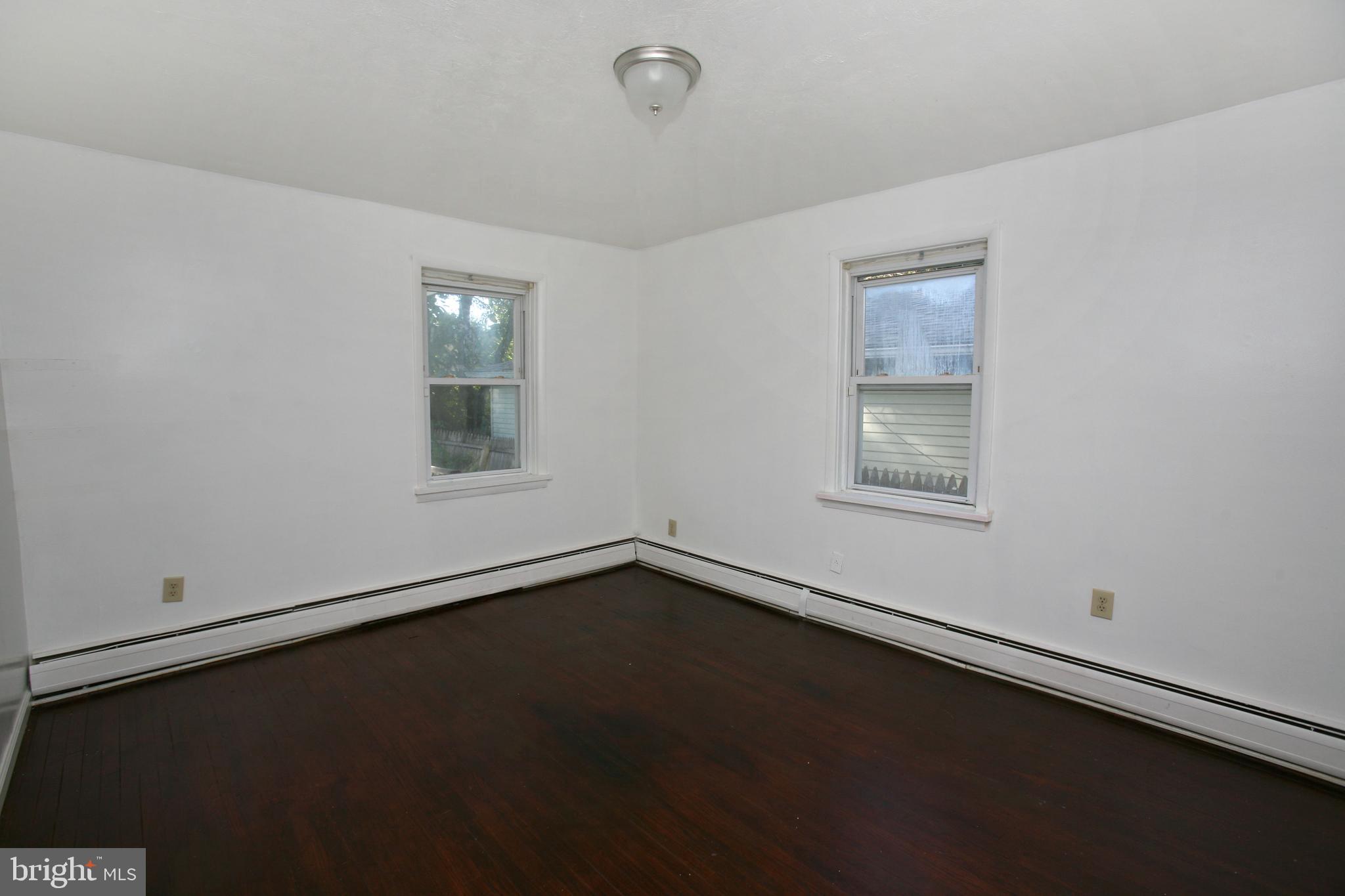 218 West Adams Street Paulsboro, NJ 08066 - Photo 10 of 26