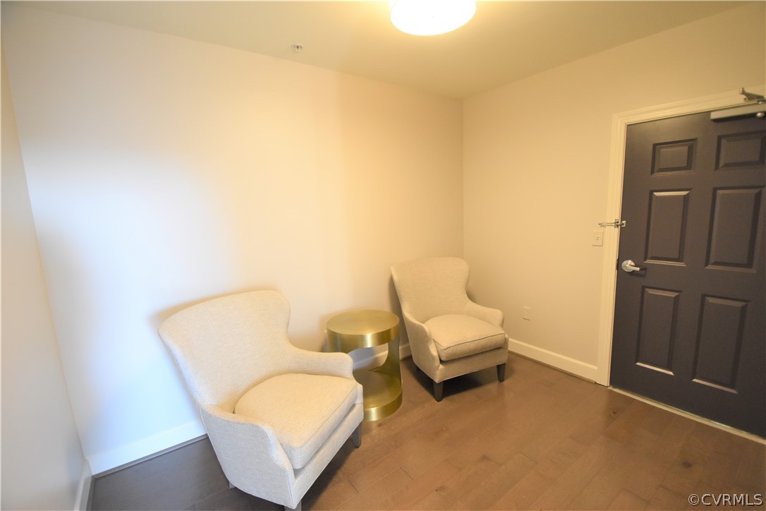 413 Stuart Circle, Unit 5B Richmond, VA 23220 - Photo 15 of 34 Bedroom 3 has double closet.