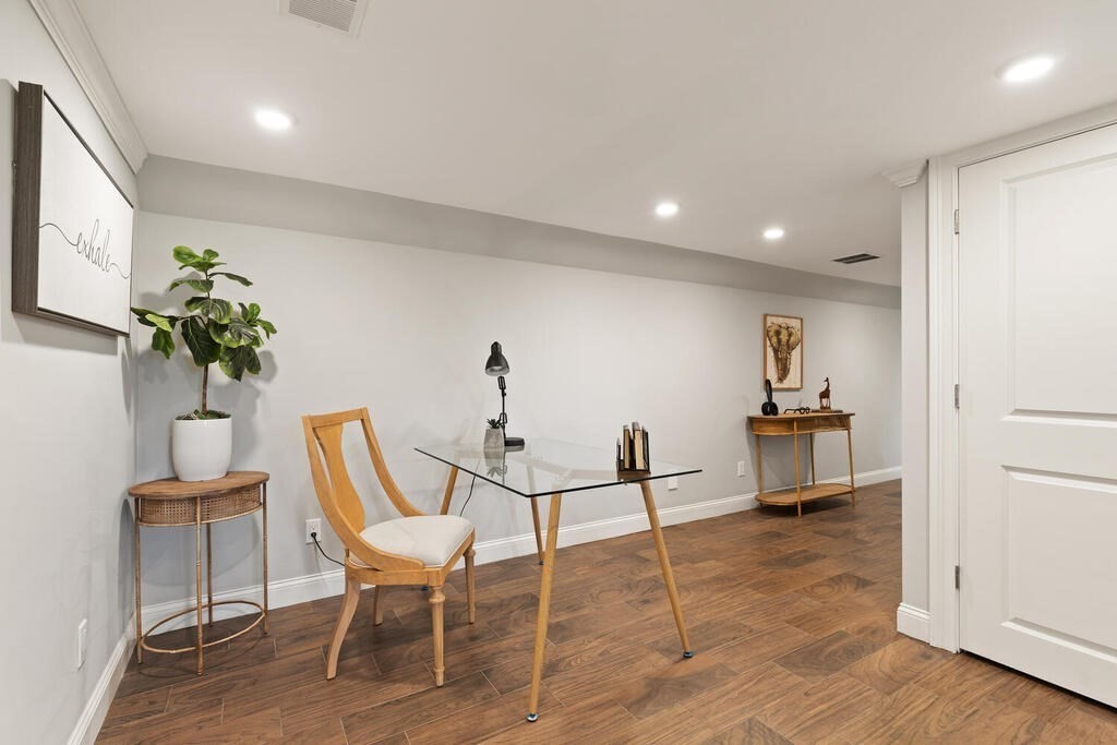 14 Locksley Road Lynnfield, MA 01940 - Photo 27 of 37