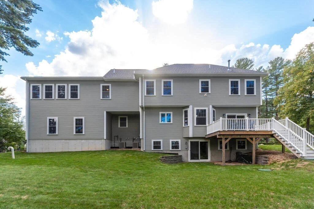 14 Locksley Road Lynnfield, MA 01940 - Photo 32 of 37