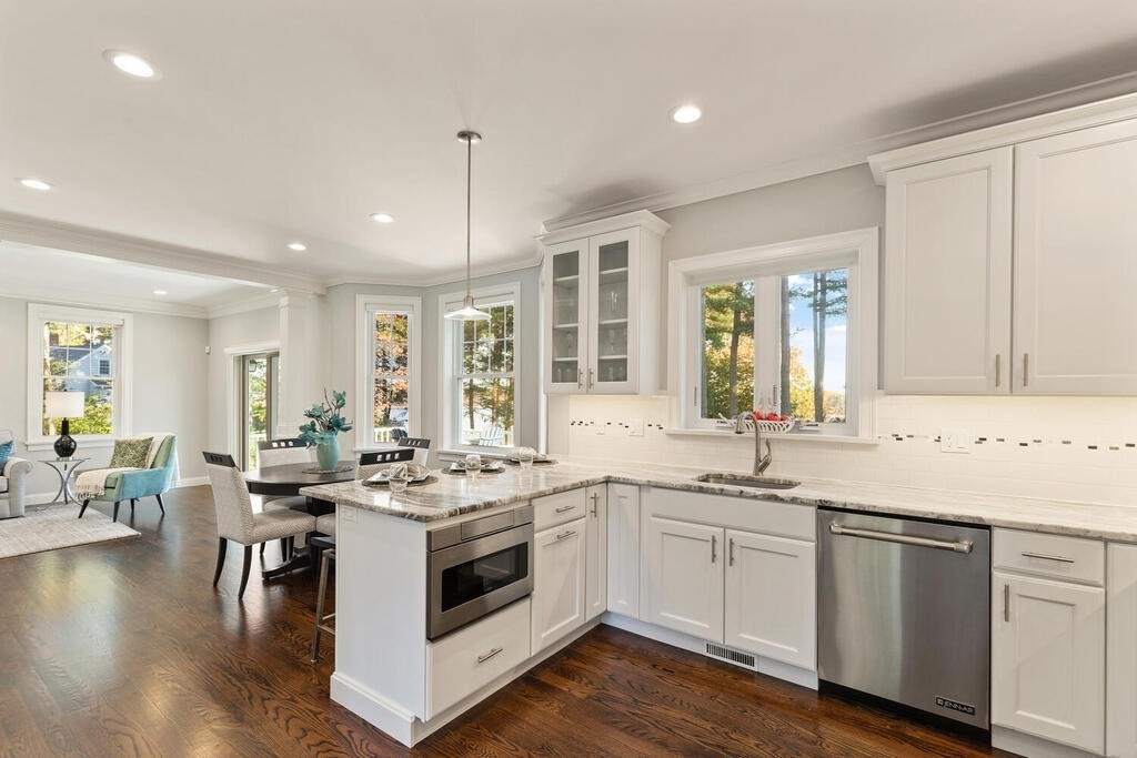 14 Locksley Road Lynnfield, MA 01940 - Photo 6 of 37