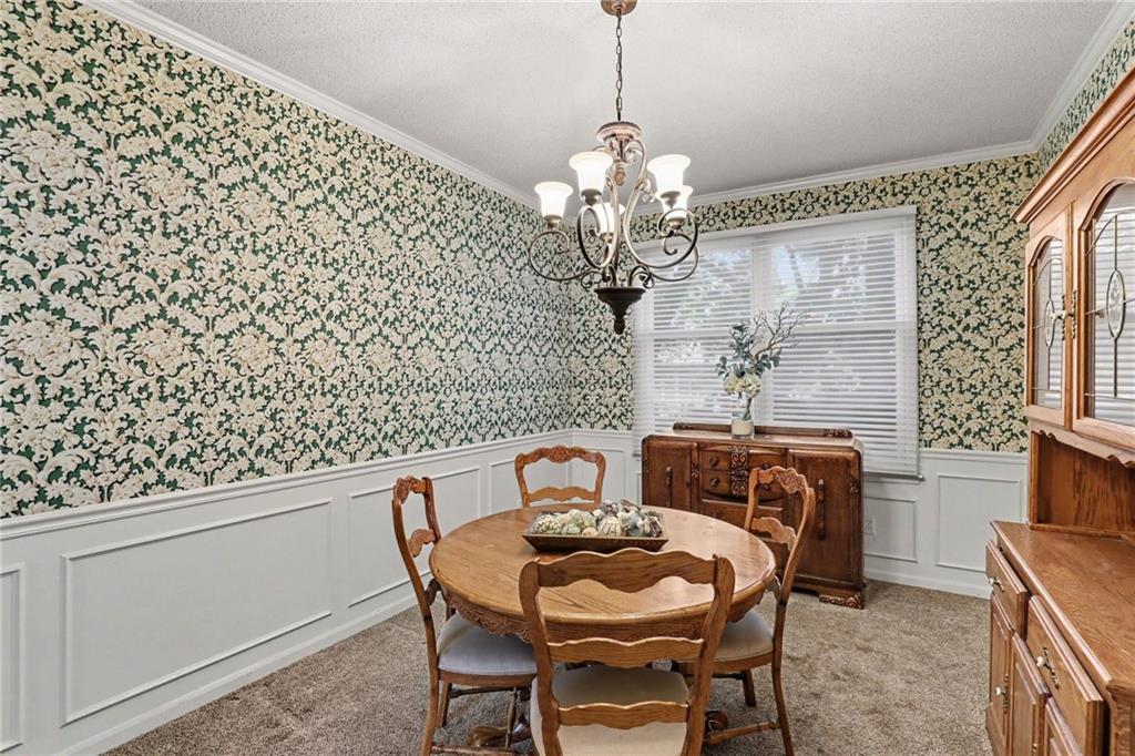 5304 Mullen Road Shawnee, KS 66216 - Photo 8 of 58