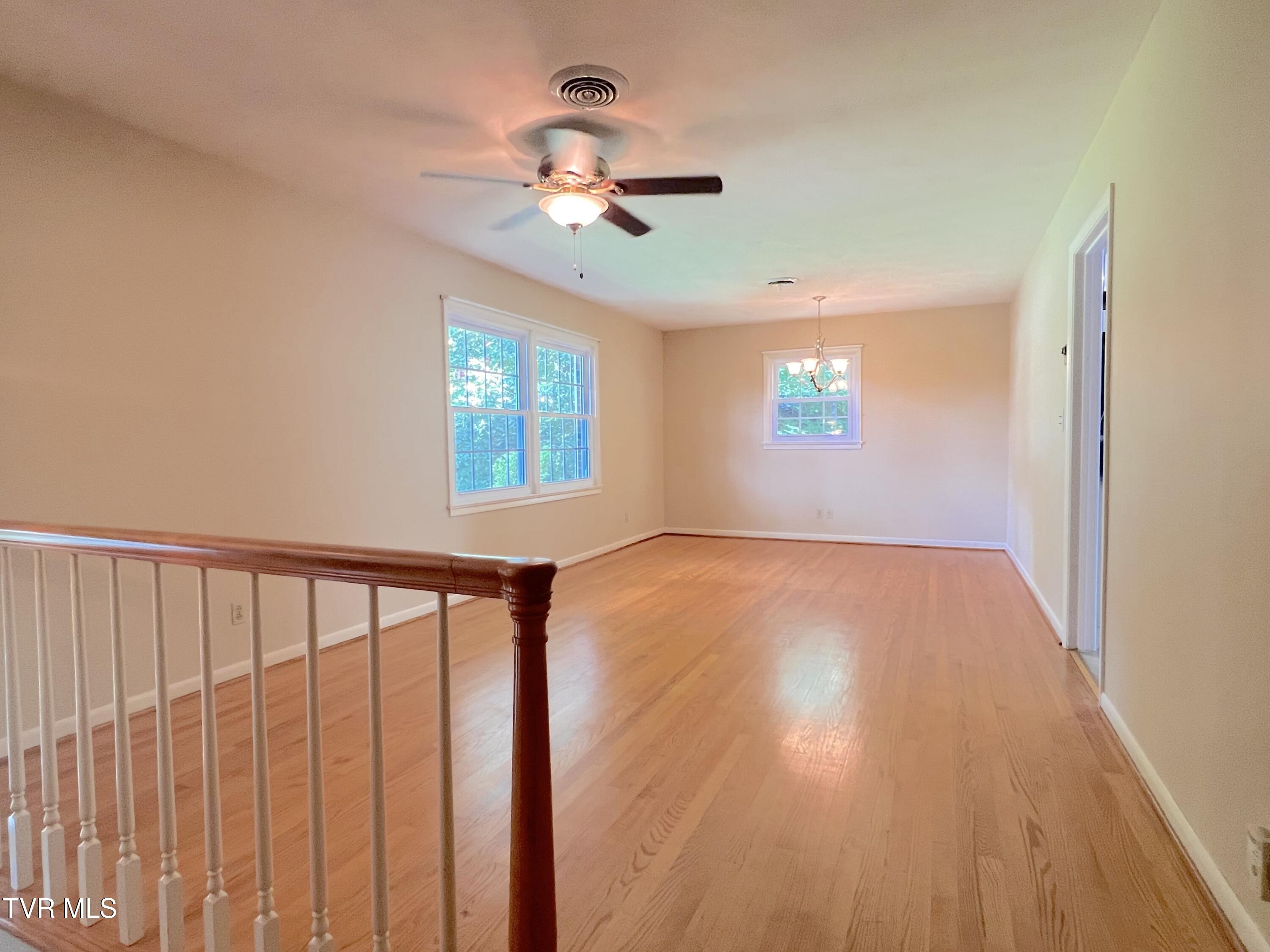 108 Alpine Circle Greeneville, TN 37743 - Photo 5 of 57 ALPLINE 00504