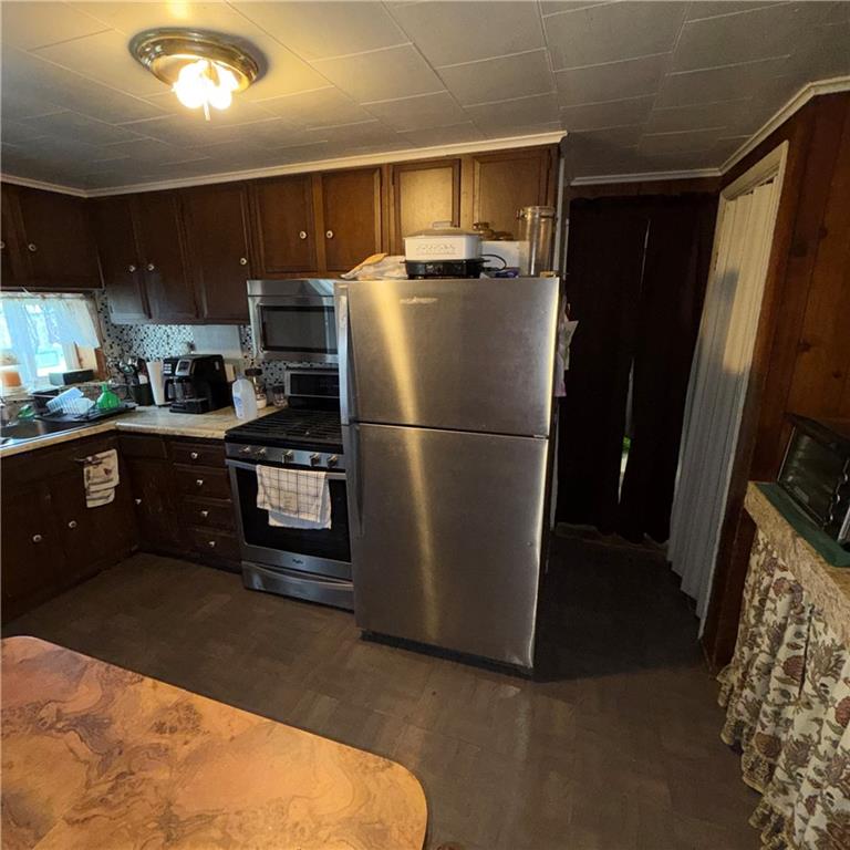 977 Sharon Road Beaver, PA 15009 - Photo 8 of 50