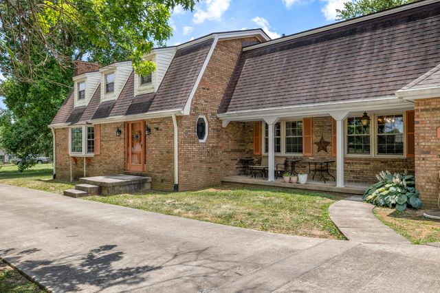 $300,000 | 428 Silverbrook Drive, Danville, KY 40422