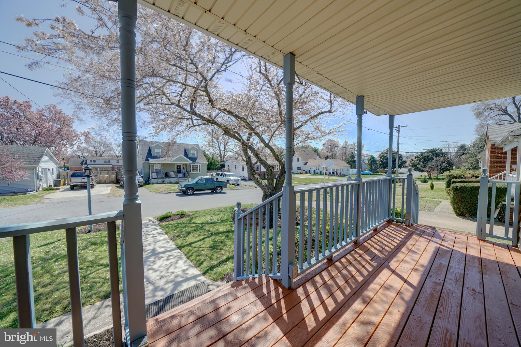 242 Carroll Road Pasadena, MD 21122 - Photo 2 of 39 Fornt porch is waiting for you!