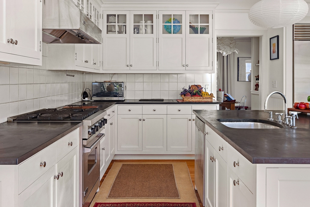 33 Lombard Road Arlington, MA 02476 - Photo 2 of 27 Gallery Image 2