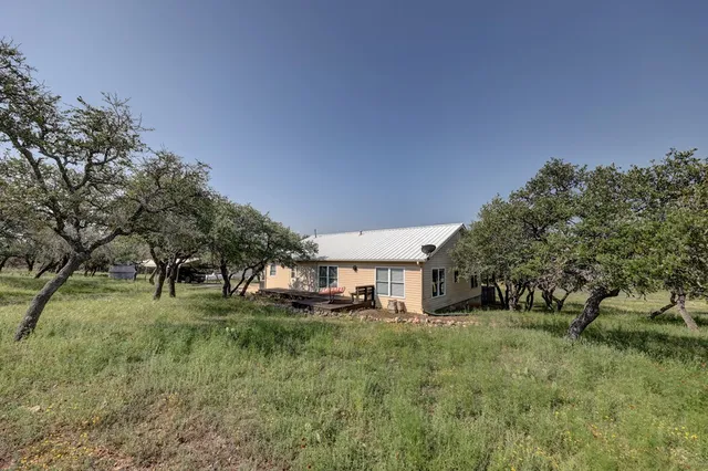 $1,350,000 | 419 Yellowstone Lane, Hunt, TX 78024