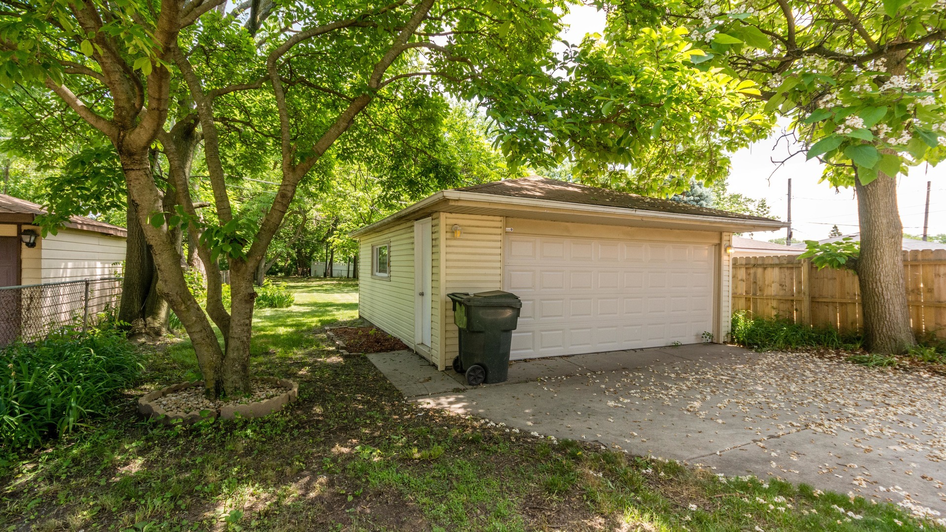 14421 Murray Avenue Dolton, IL 60419 - Photo 3 of 40