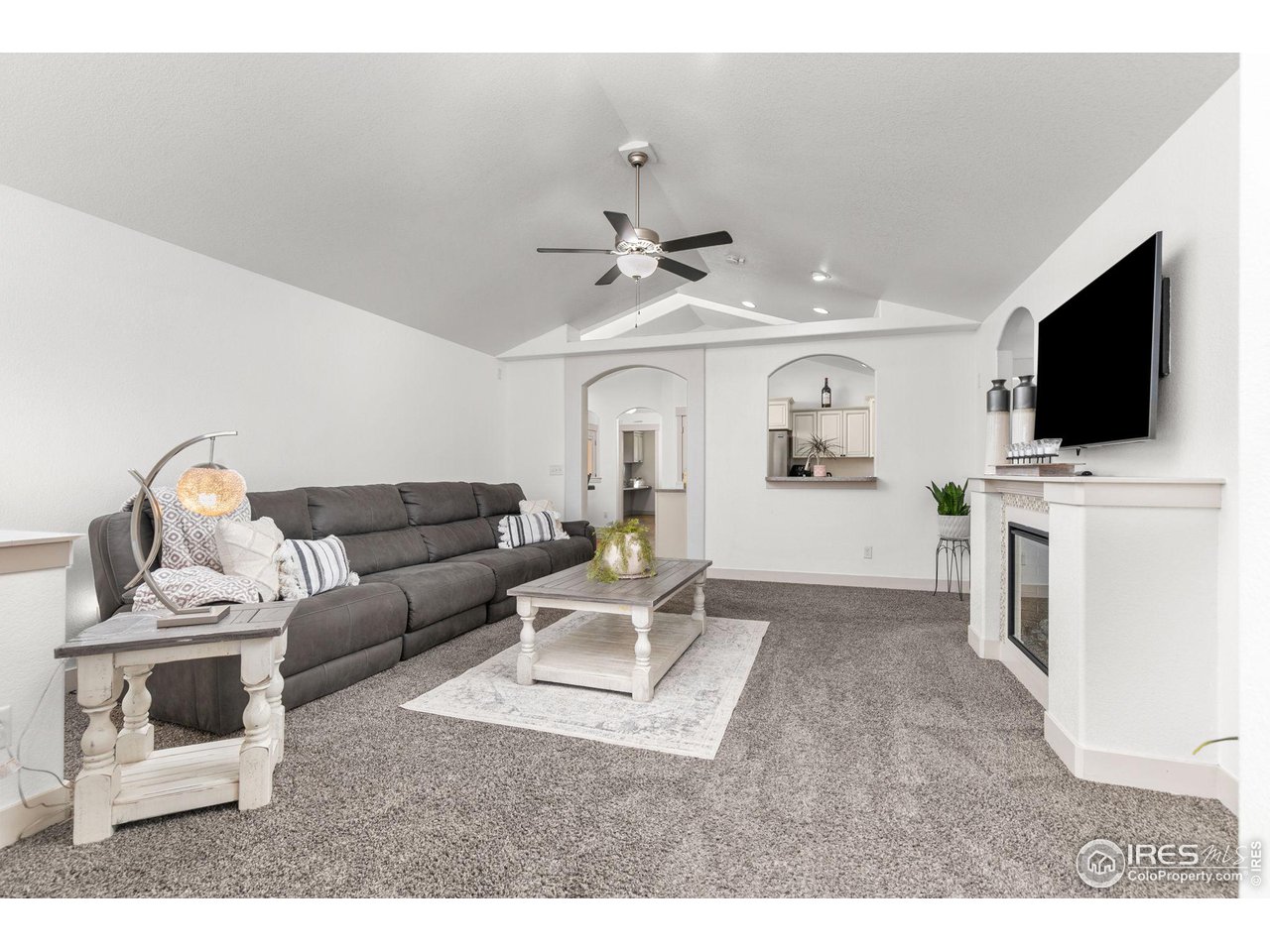 6314 West 14th St Road Greeley, CO 80634 - Photo 5 of 40 Living Room