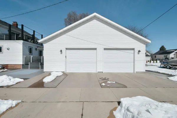 $397,000 | 621 1st Avenue Southeast, Pine Island, MN 55963