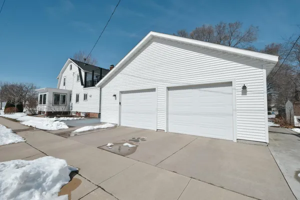 $397,000 | 621 1st Avenue Southeast, Pine Island, MN 55963