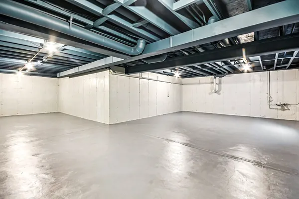 a view of a garage