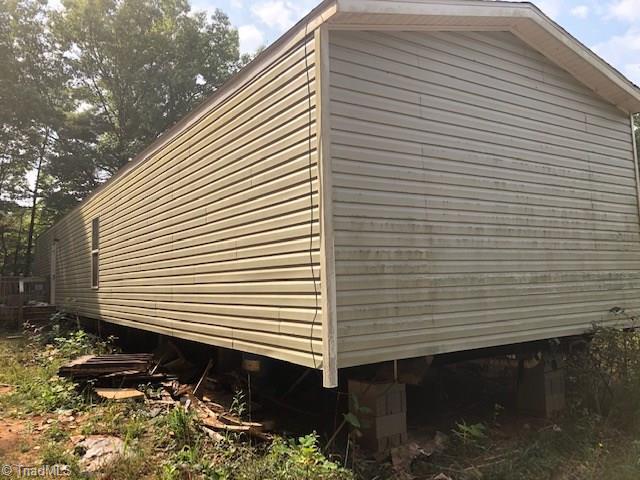 169 Lonesome Pine Road Purlear, NC 28665 - Photo 2 of 17 Gallery Image 2