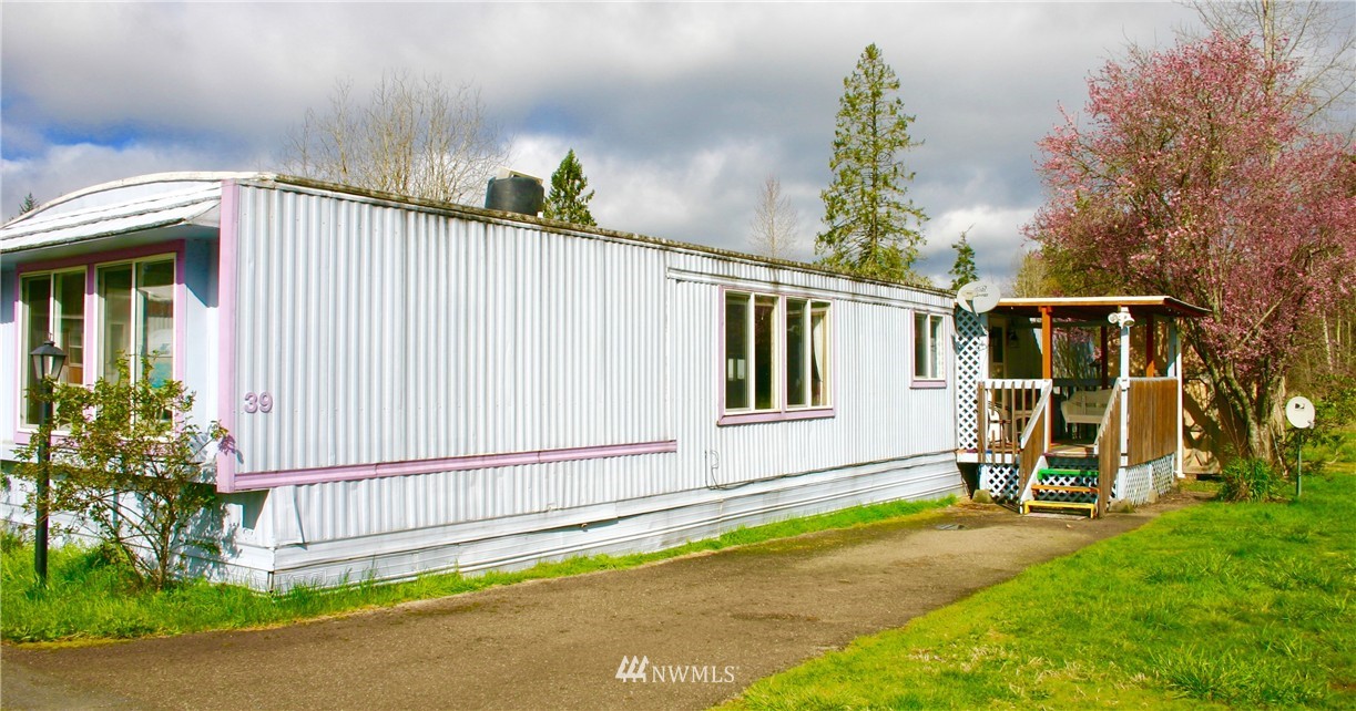 2800 Erlands Point Road Northwest, Unit 39 Bremerton, WA 98312 - Photo 1 of 16 Gallery Image 1