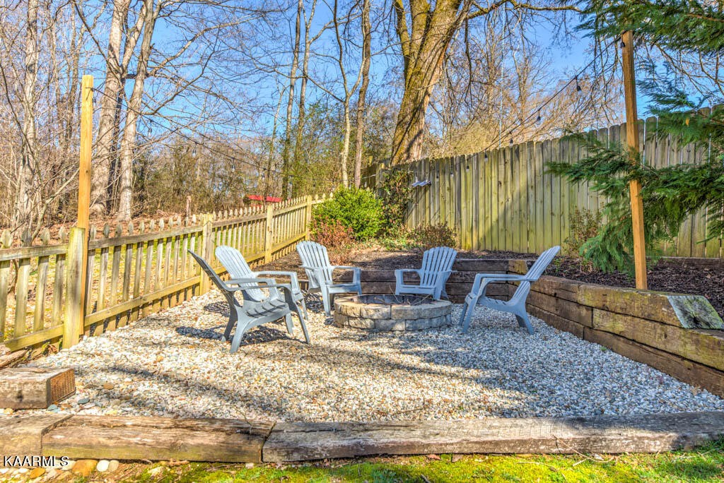 8949 Maple Ridge Lane Knoxville, TN 37923 - Photo 6 of 40 Gallery Image 6
