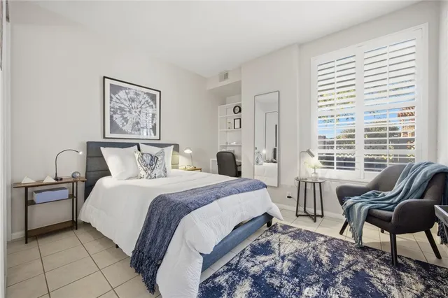 $499,999 | 21 Silktassel, Rancho Santa Margarita, CA 92688