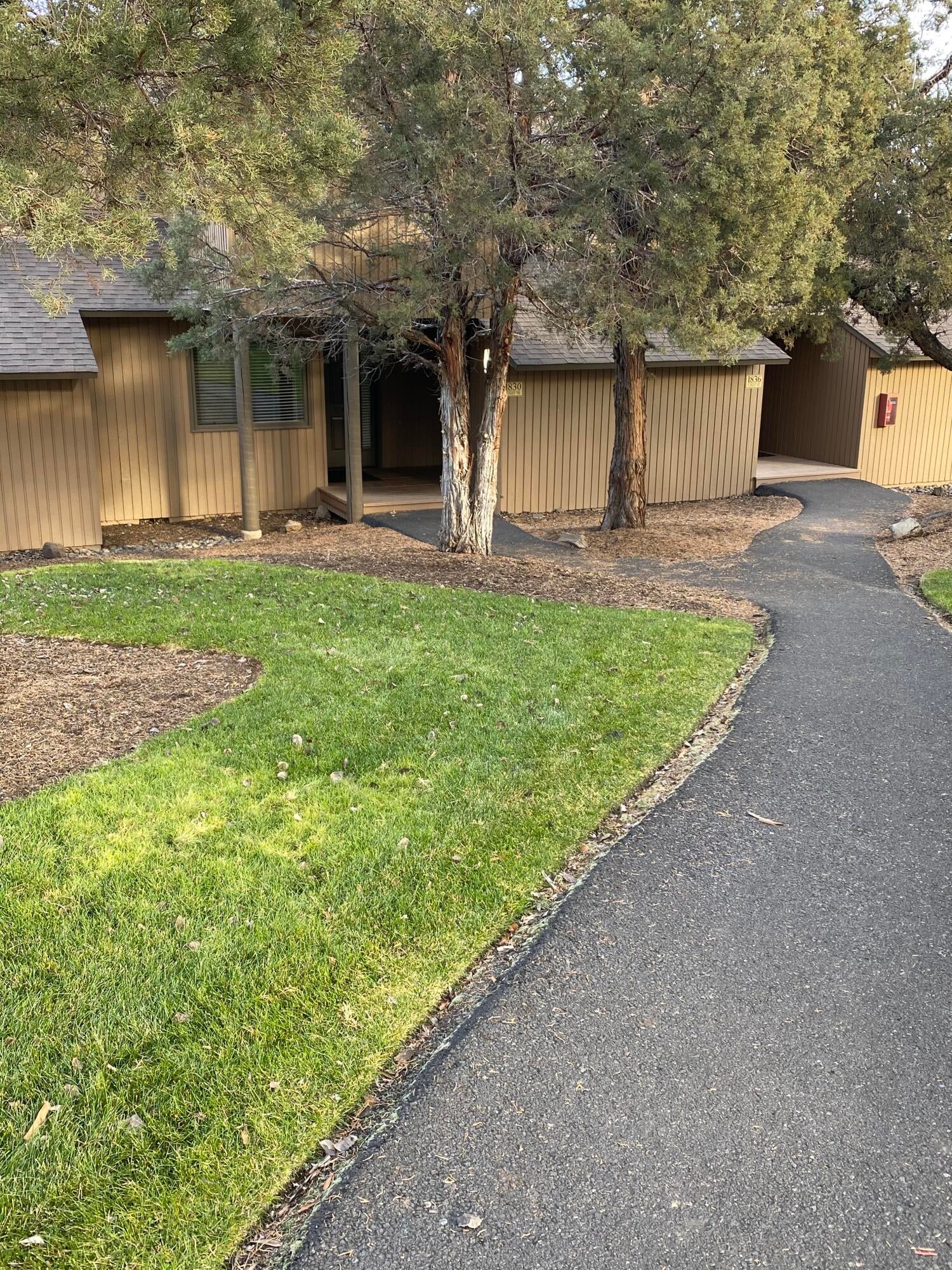 1830 Redtail Hawk Drive, Unit RV59G Redmond, OR 97756 - Photo 2 of 25 IMG_1234