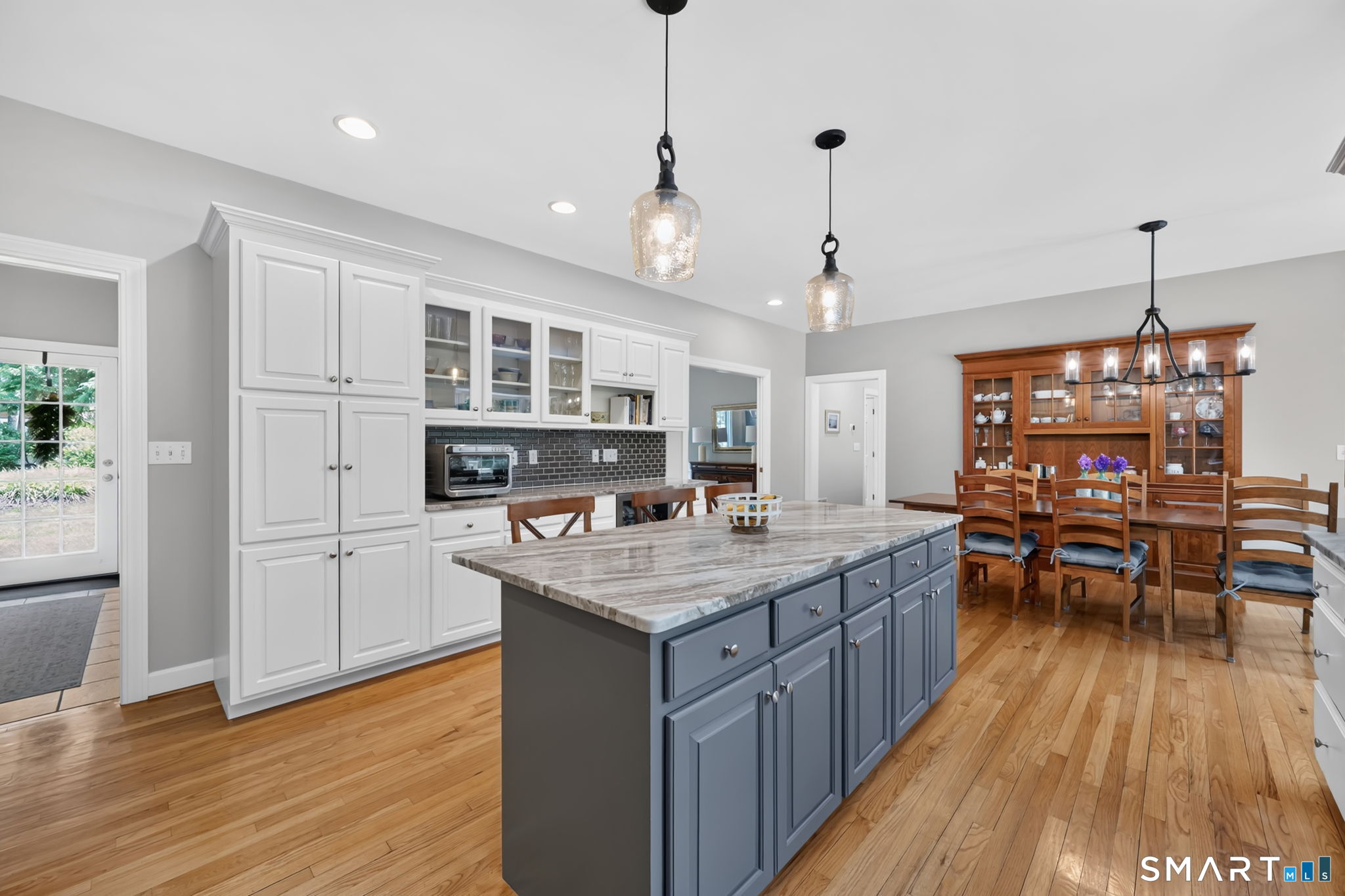 11 Whitman Pond Road Simsbury, CT 06070 - Photo 8 of 40