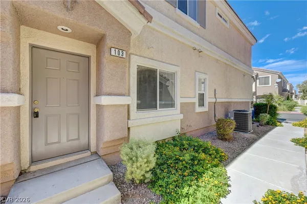 $1,695 | 5507 Big Red Court, Unit 103, Las Vegas, NV 89122