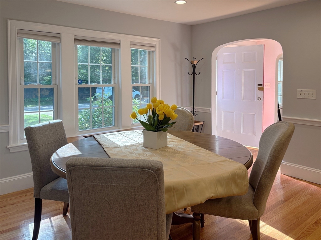 50 Dwhinda Road Newton, MA 02468 - Photo 13 of 42 a dining room with furniture and window