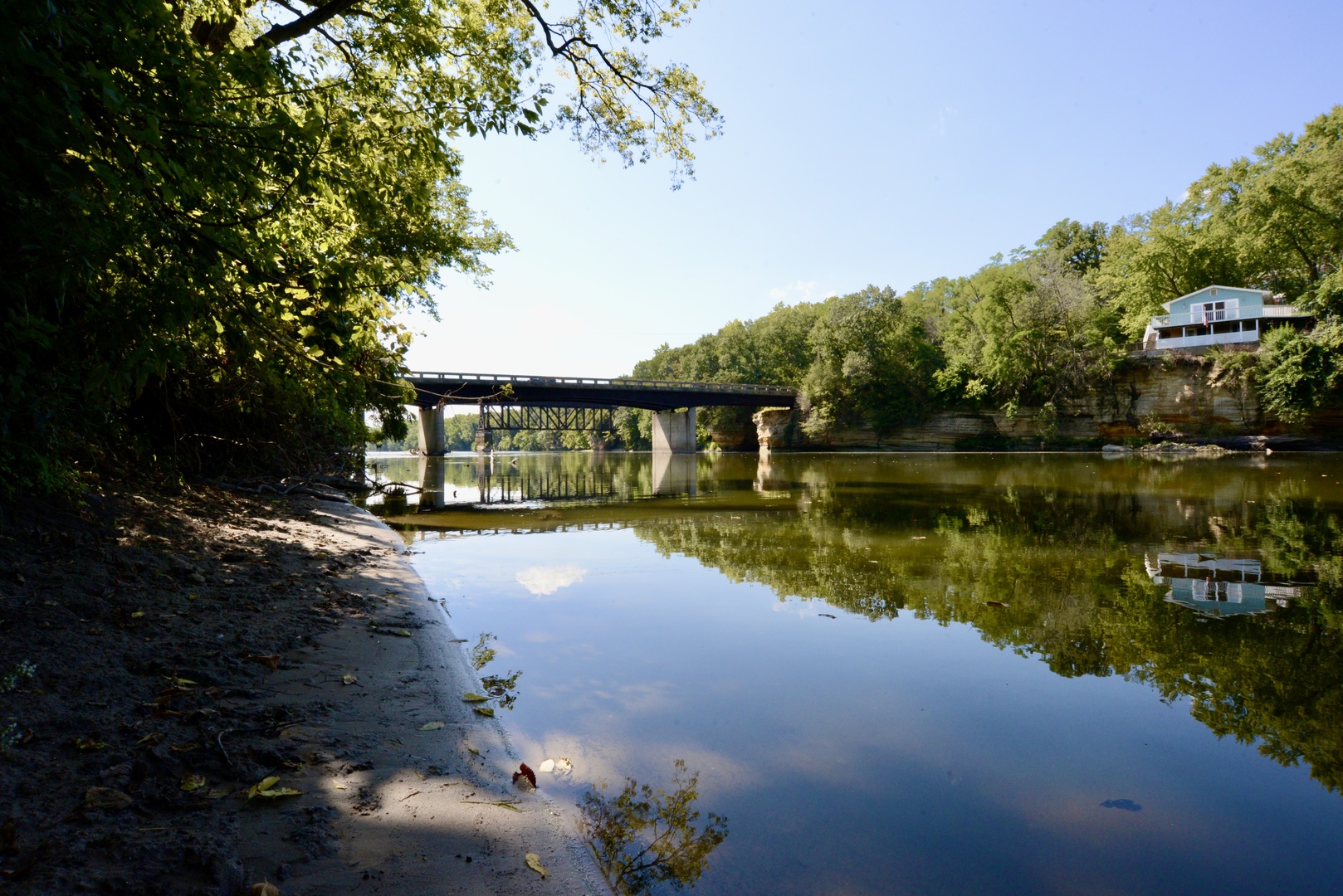 4141 East 2603rd Road Sheridan, IL 60551 - Photo 39 of 48 a view of a lake with houses