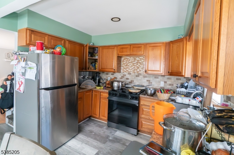 116 Greene Avenue Middlesex, NJ 08846 - Photo 5 of 33